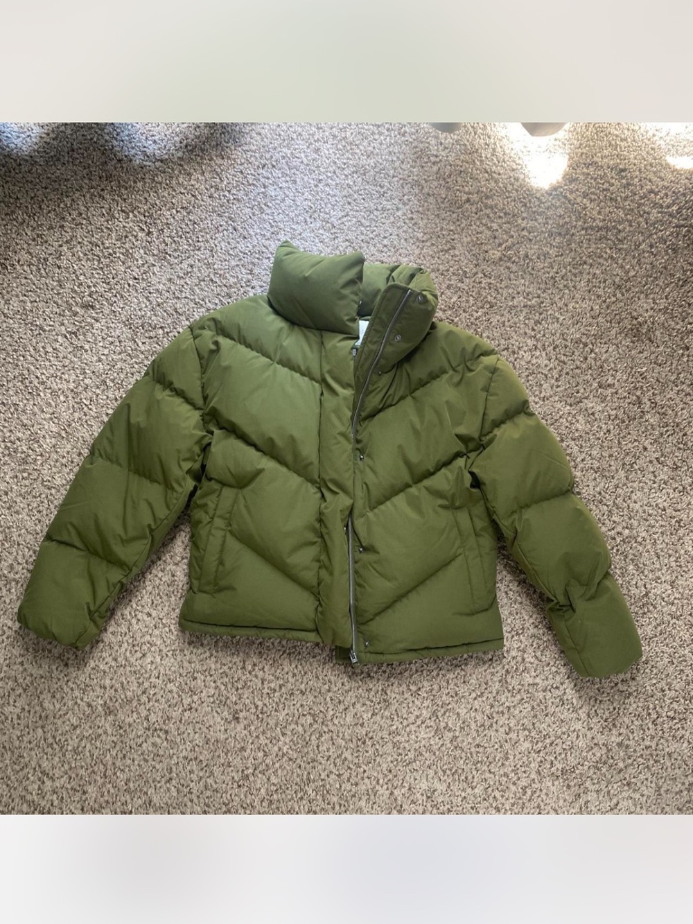 NWT Aritzia Wilfred Olive Green Puffer Jacket size Small 700+ fill - Picture 4 of 7